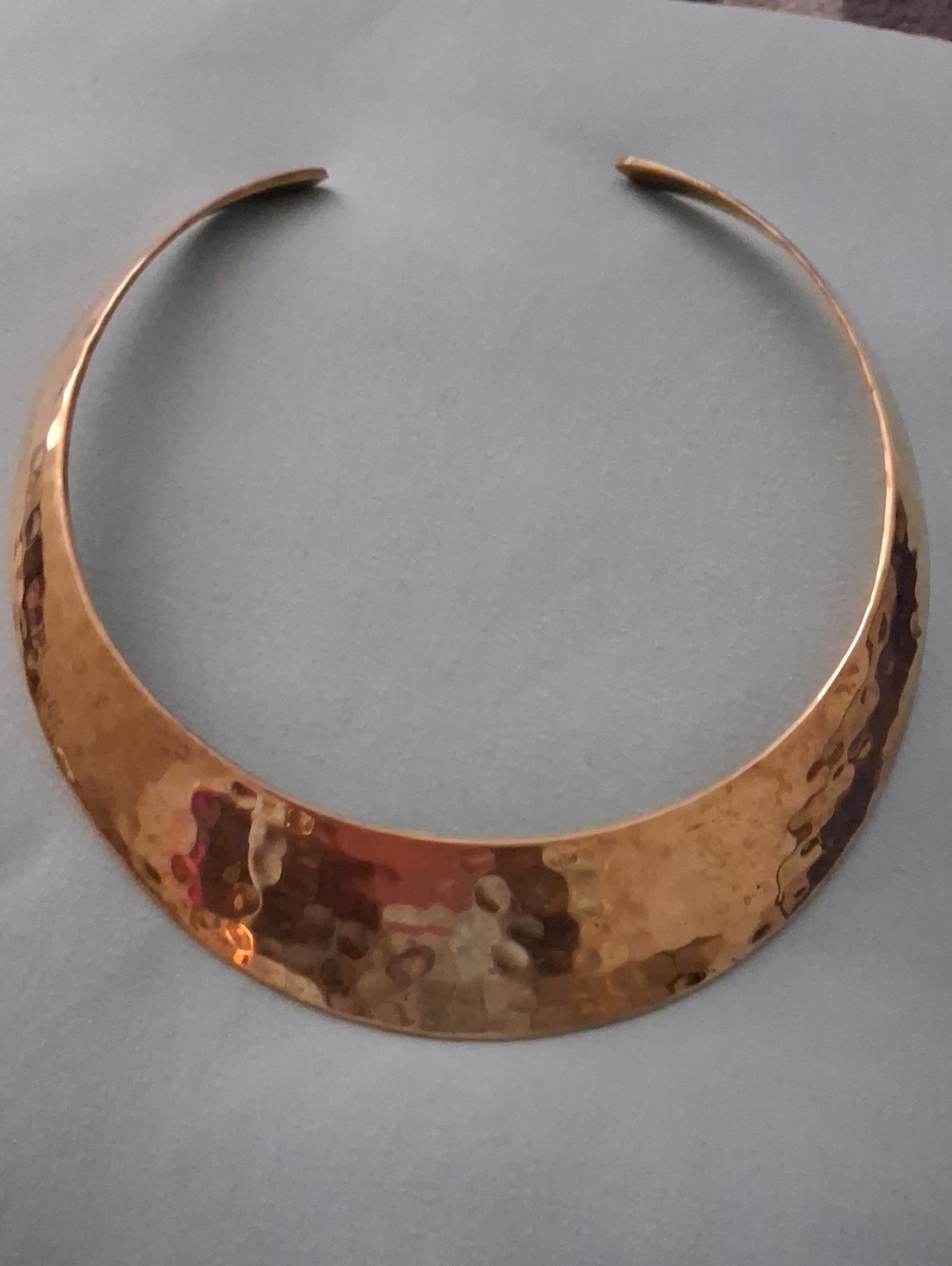 Hammered Collar Necklace in Gold Tone - Women Jewelry